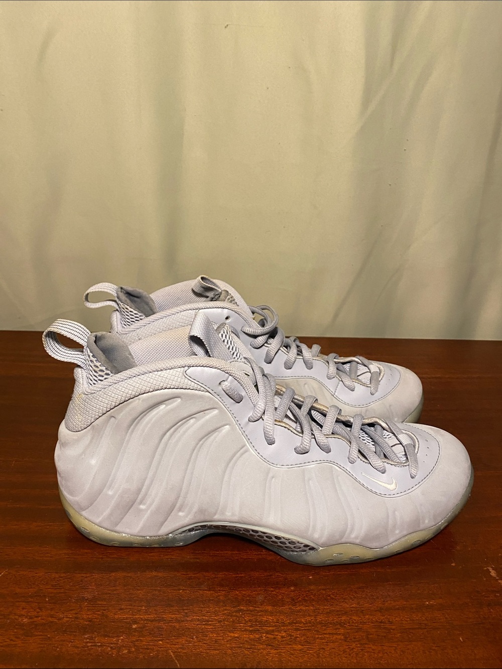 Nike Air Foamposite Wolf Grey Mens basketball  sneakers size 11